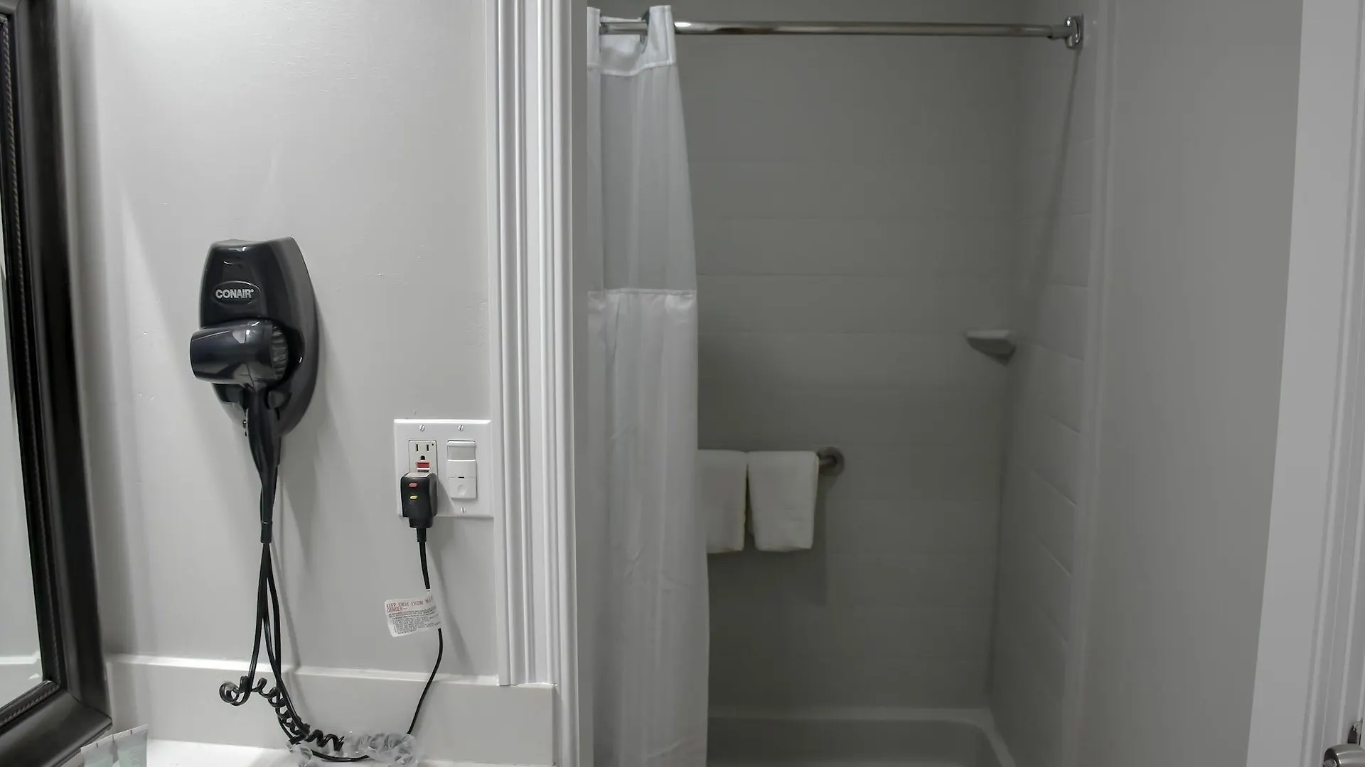Destin Inn & Suites